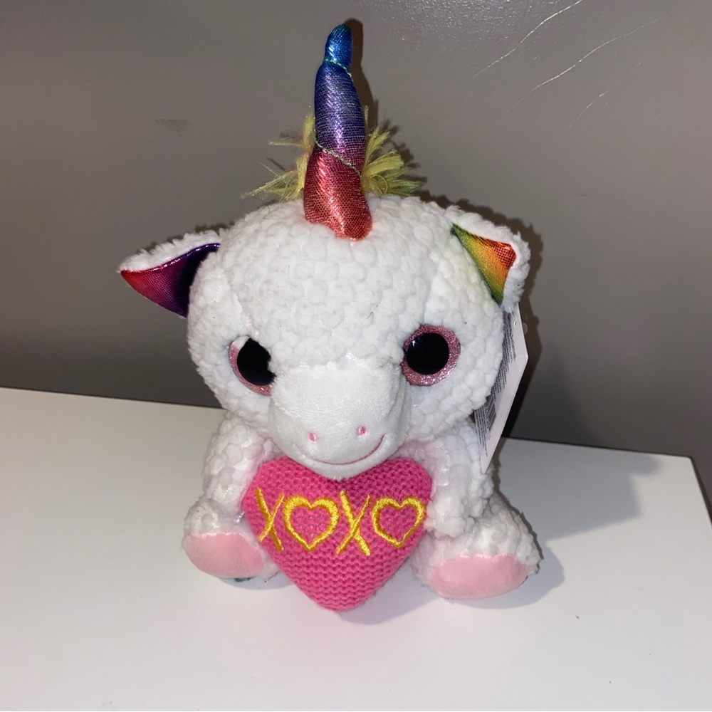 Dan Dee Collector’s Choice Plush Rainbow White Unicorn w Pink Heart 8” NWT New.